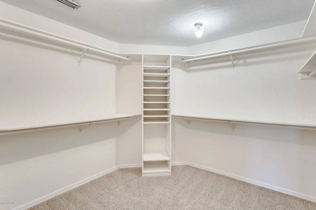 Photo of 465 Lanternback Island Drive