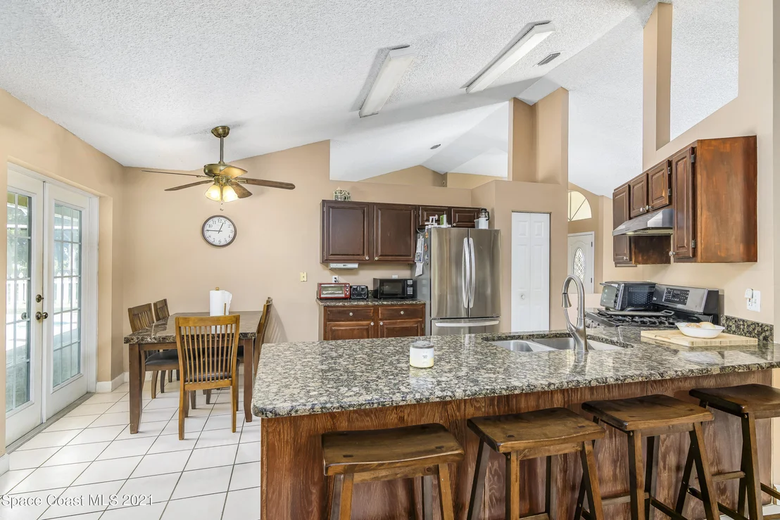 Photo of 3232 Lago Vista Drive