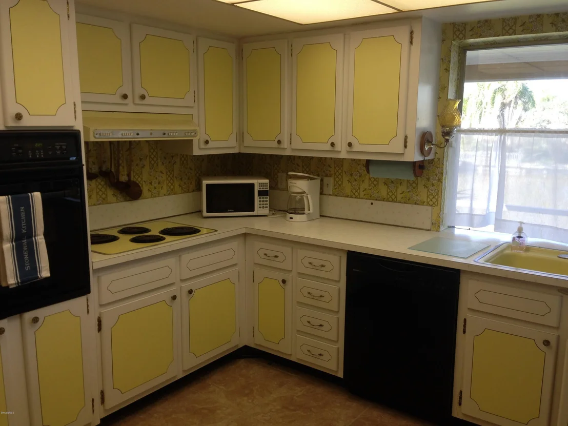 Photo of 441 Cardinal Drive