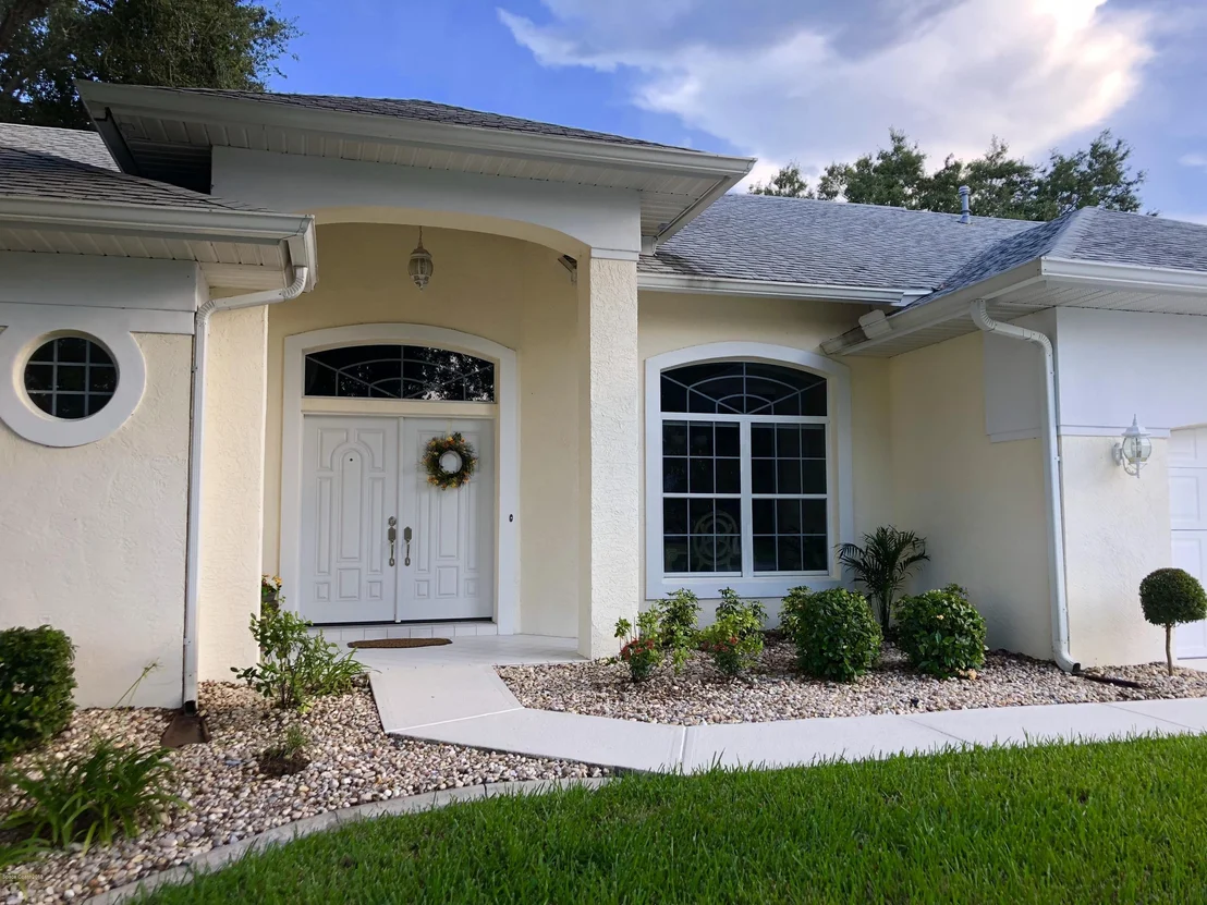 Photo of 975 Whisperpine Drive