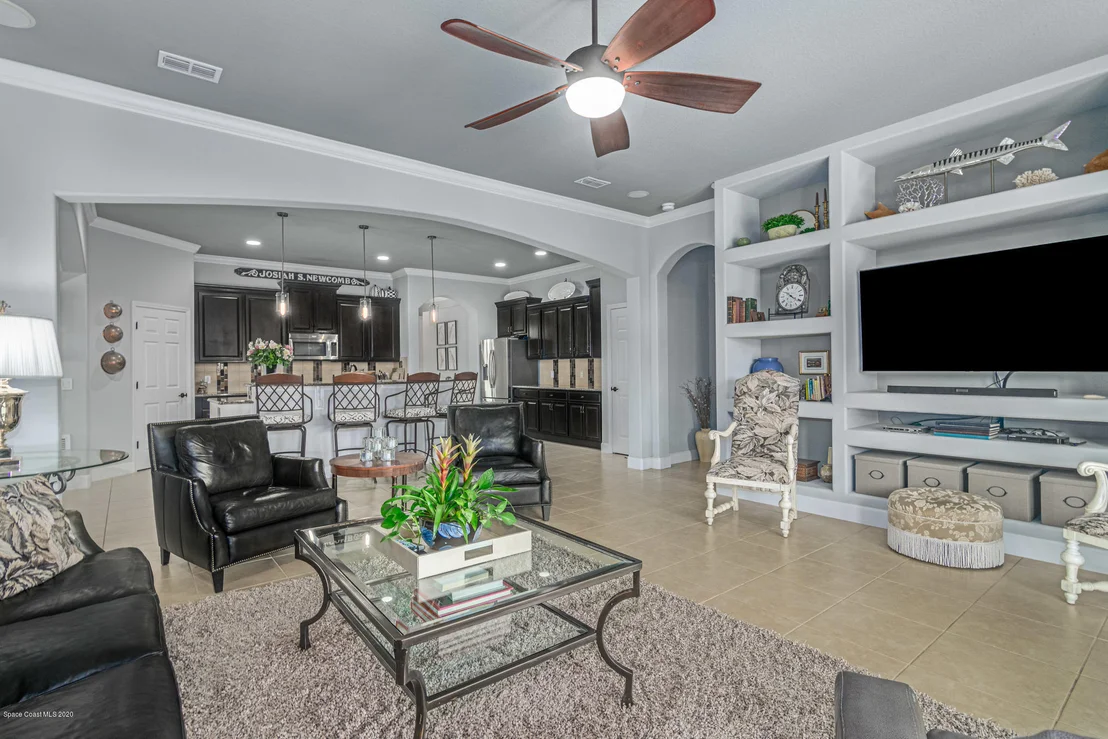 Photo of 1389 Outrigger Circle