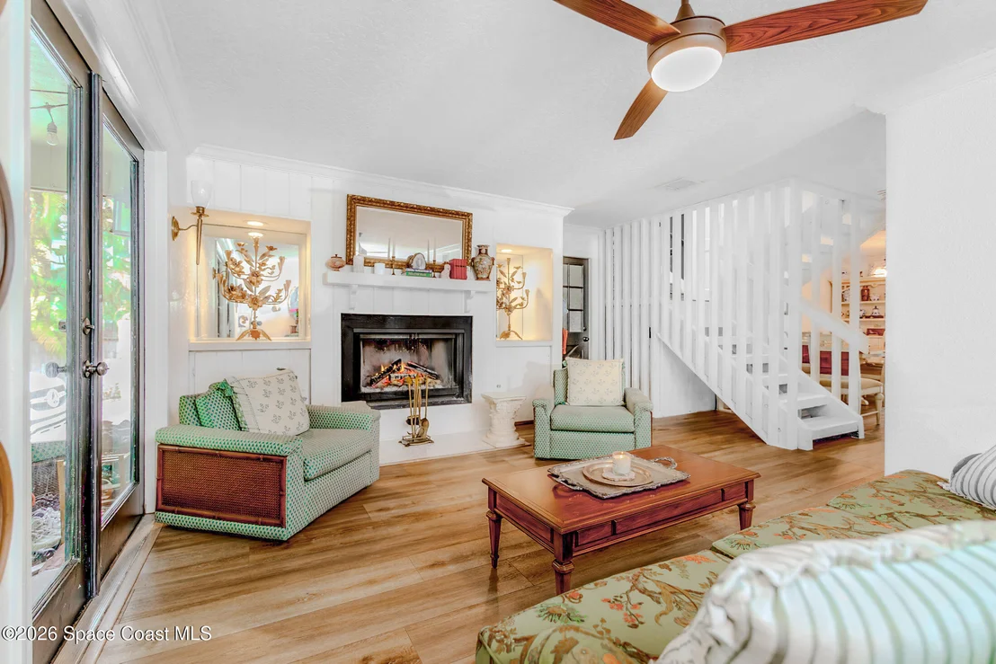 Photo of 5925 Riverside Drive
