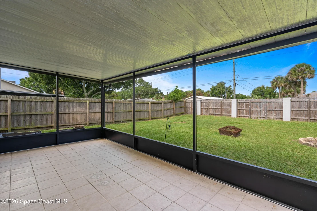 Photo of 1624 Clover Circle