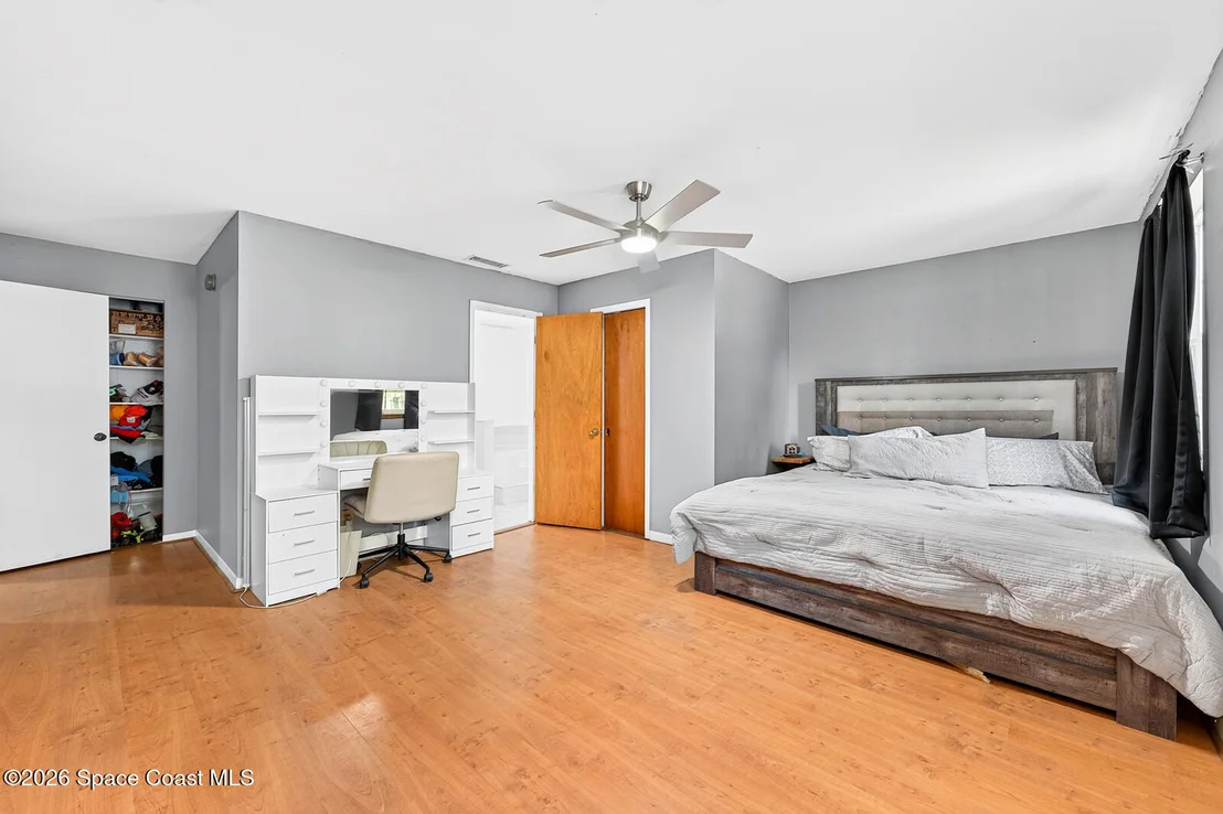 Photo of 4585 Vancouver Avenue