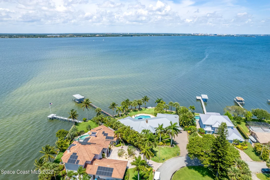 Photo of 437 River View Lane