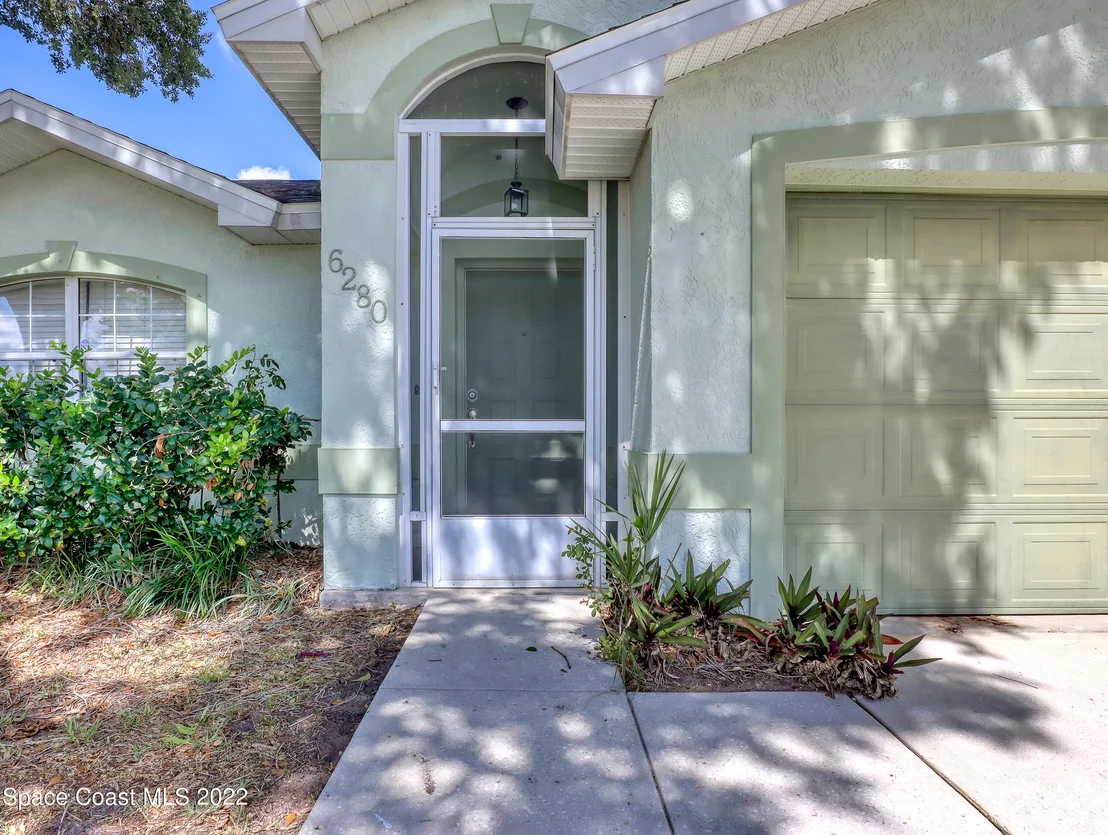 Photo of 6280 Golfview Avenue