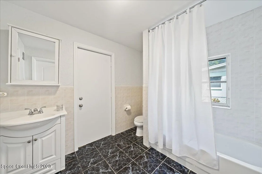 Photo of 1040 Bernice Road