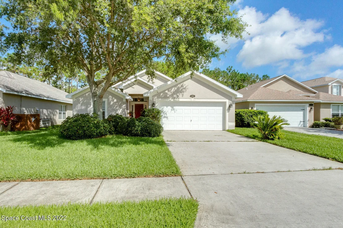 Photo of 2491 Stratford Pointe Drive