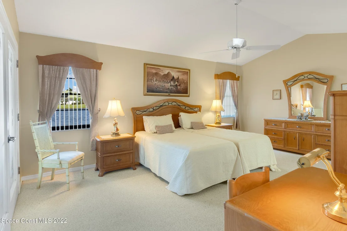 Photo of 914 Ridge Lake Drive