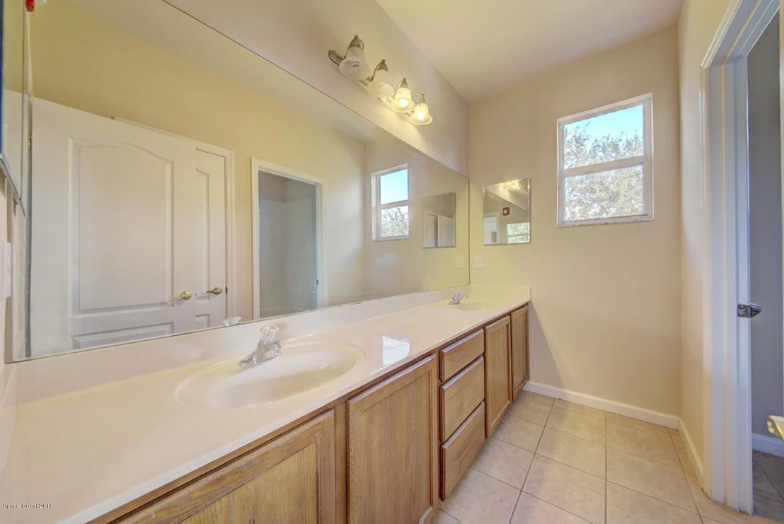 Photo of 3366 Peninsula Circle