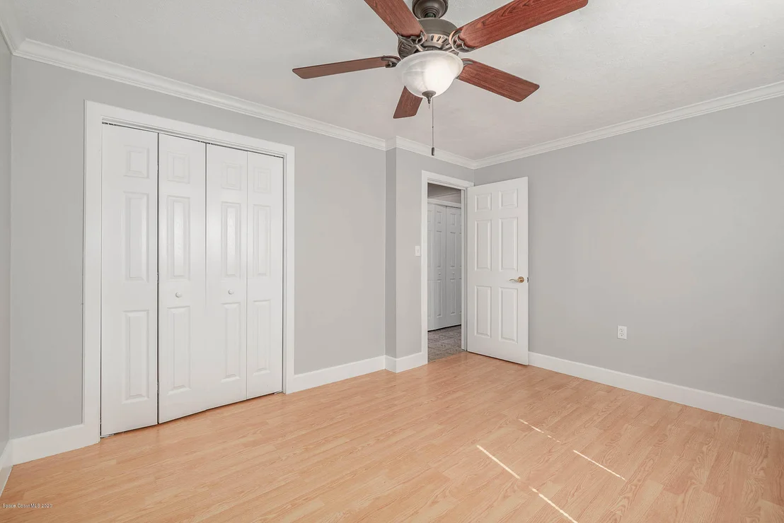 Photo of 4230 Lakeglen Drive