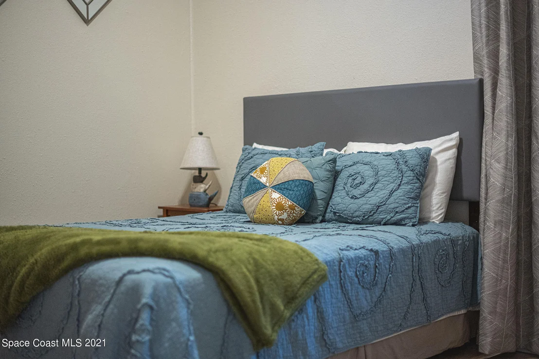 Photo of 472 Peregrine Drive