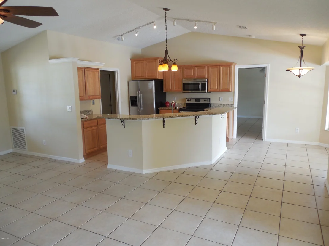 Photo of 6995 Bright Avenue