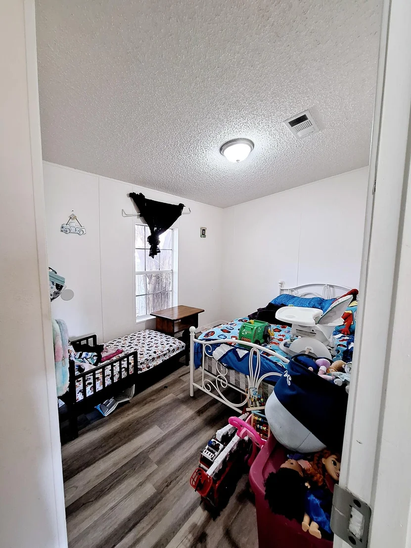 Photo of 2552 Haverhill Road NE