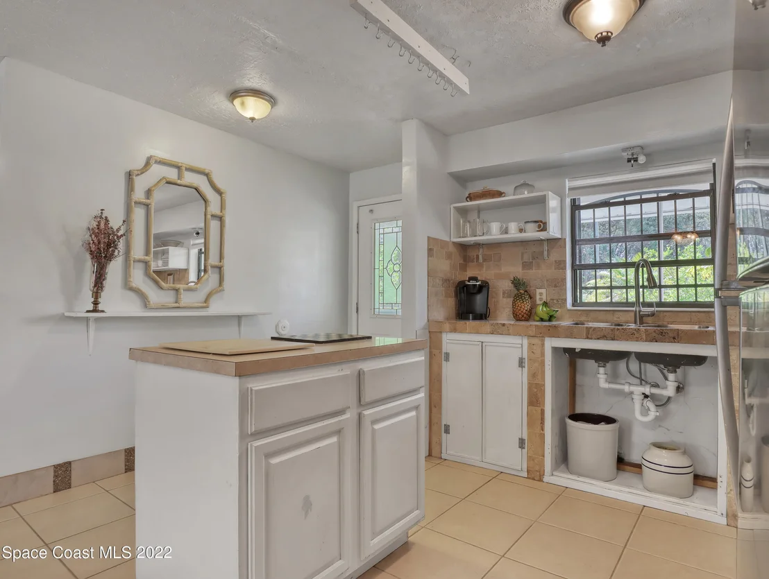 Photo of 2495 Mitchell Avenue