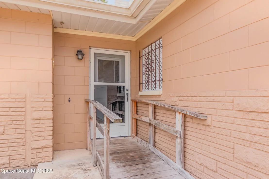 Photo of 1021 Coronado Drive