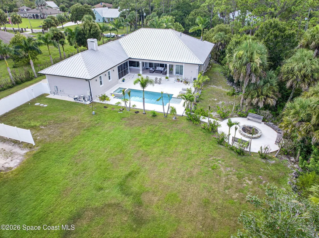 Photo of 3865 Reynolds Road