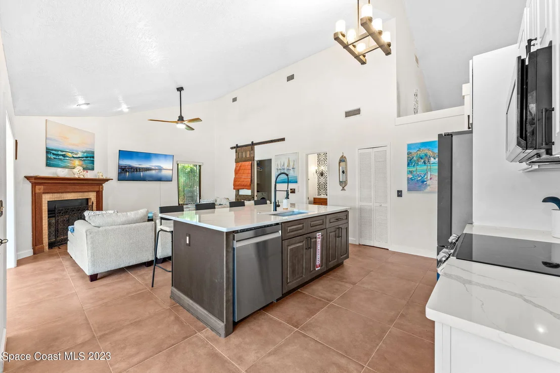 Photo of 442 Riverview Lane