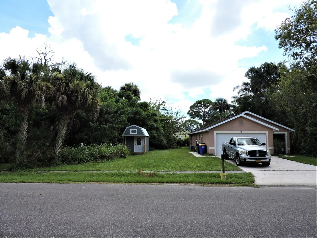 Photo of 812 Varr Avenue