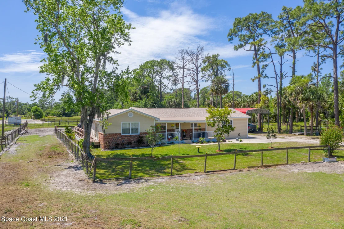 Photo of 3635 Hield Road