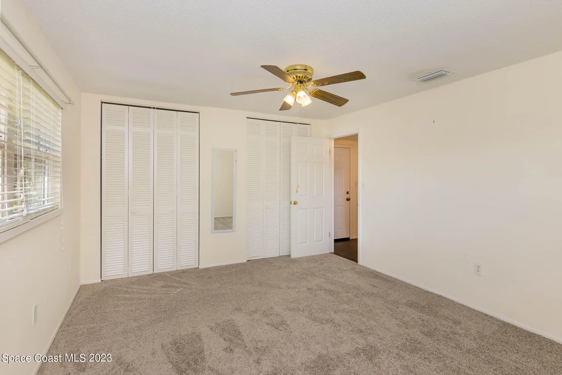 Photo of 880 Westport Drive
