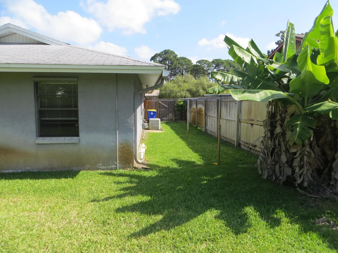 Photo of 947 Pineland Drive