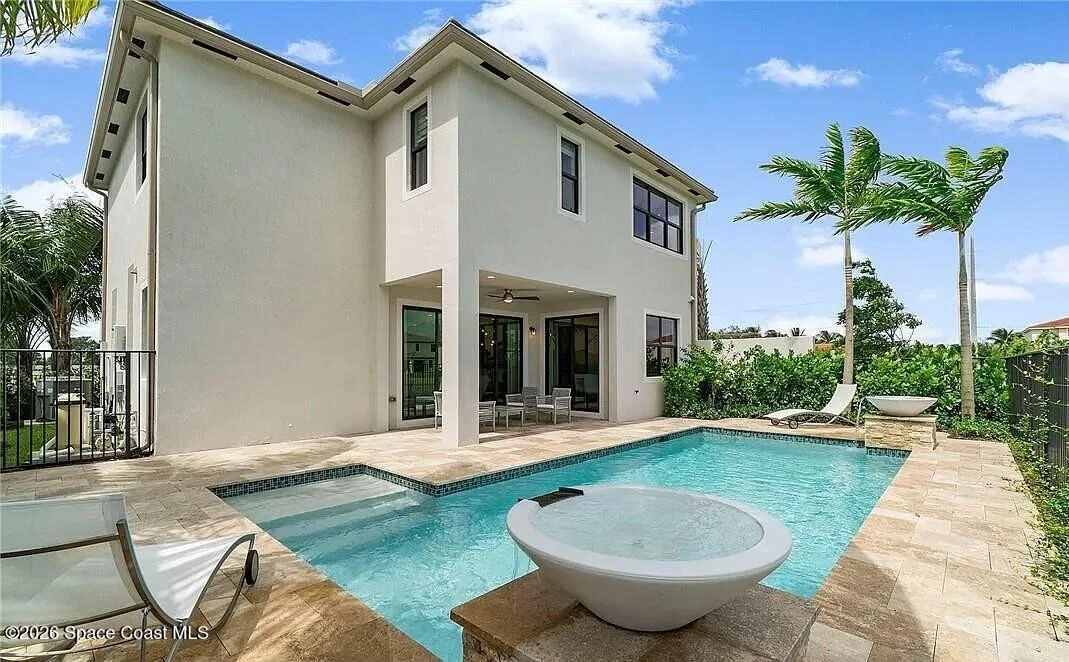 Photo of 7178 Montereal Path