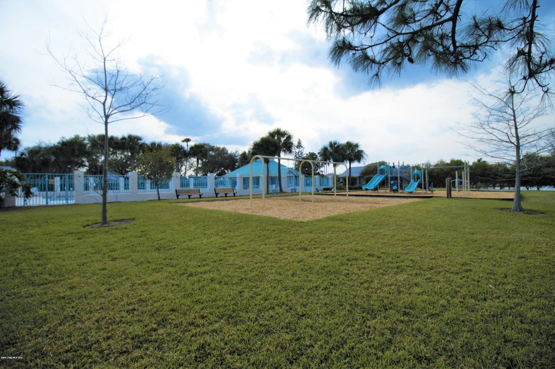 Photo of 1015 Starling Way