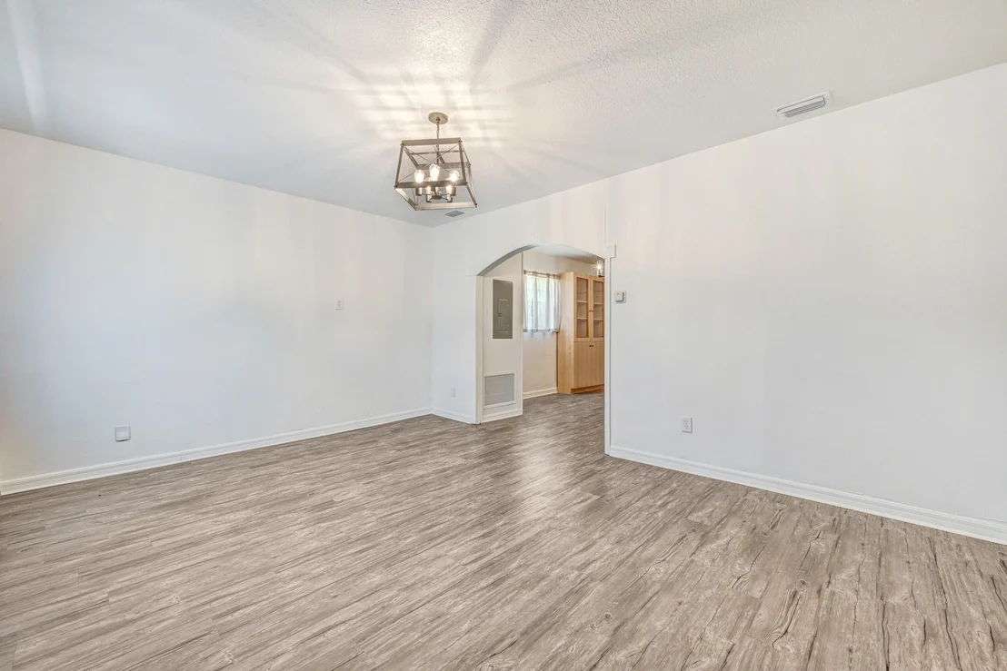 Photo of 298 Dorset Drive