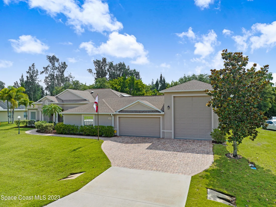 Photo of 5820 Eagle Way