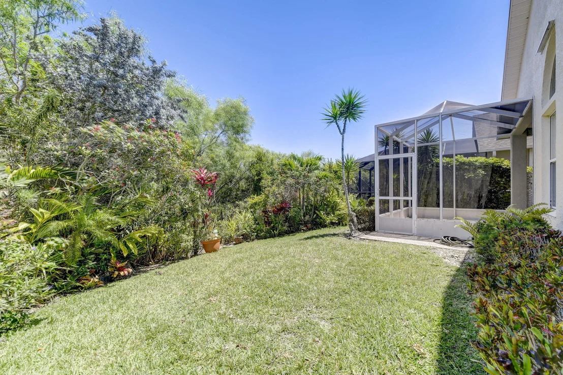 Photo of 4621 Portage Trail