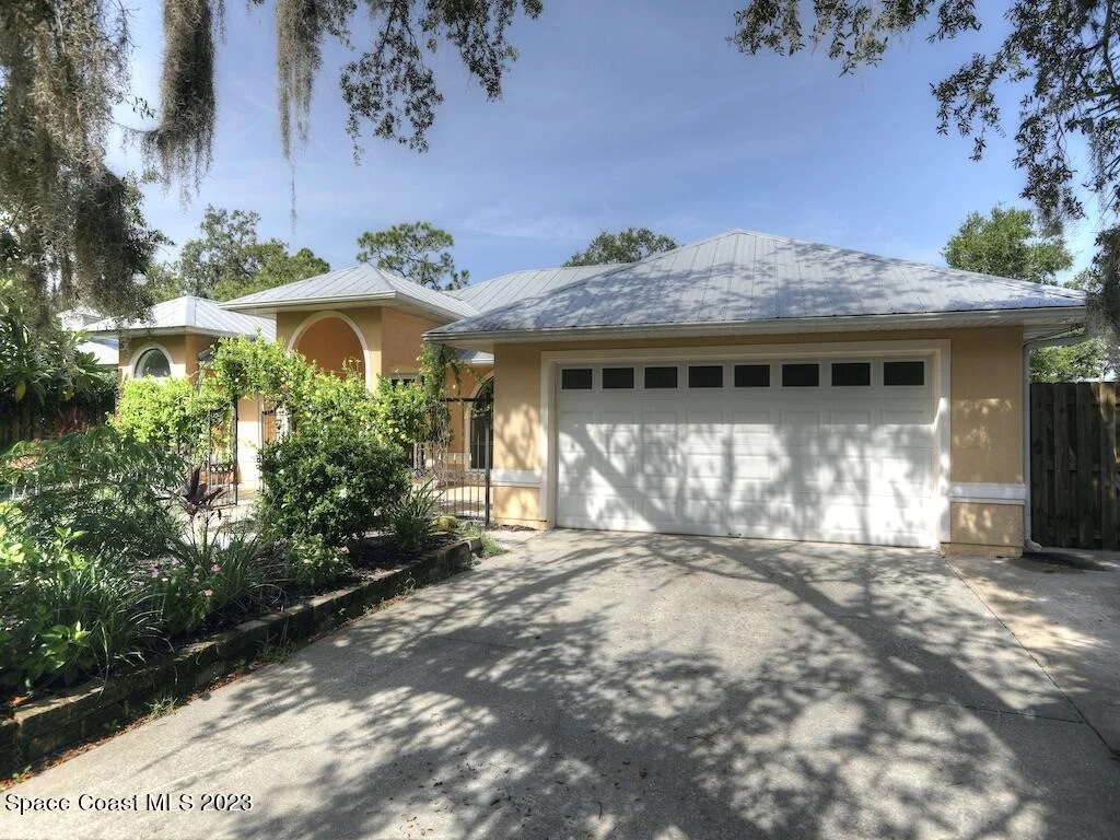 Photo of 9850 Oak