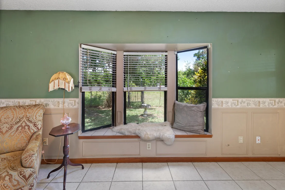 Photo of 115 Manth Avenue