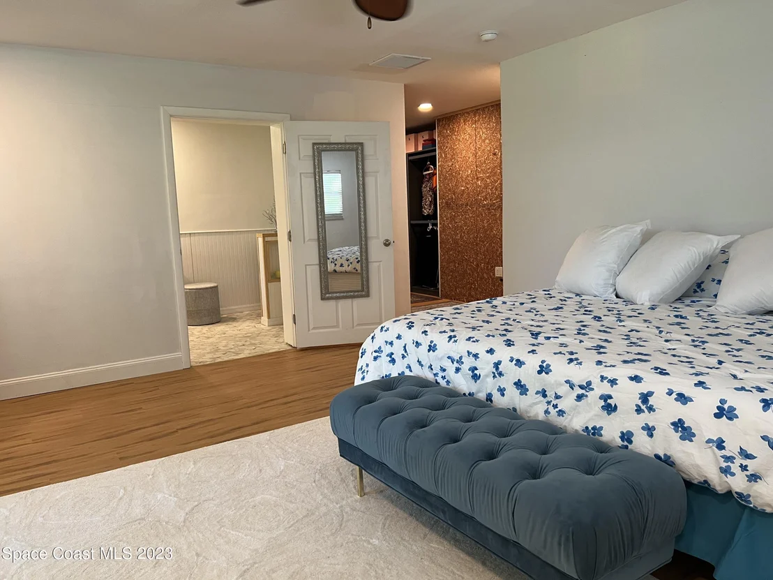 Photo of 526 Sunset Boulevard