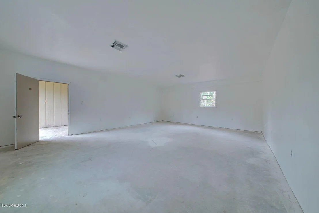 Photo of 2665 Lakehill Road