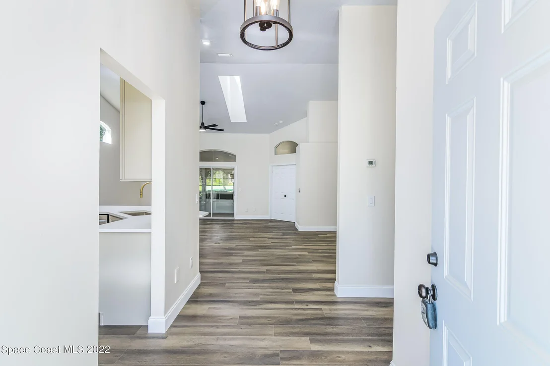 Photo of 480 Prestwick Court