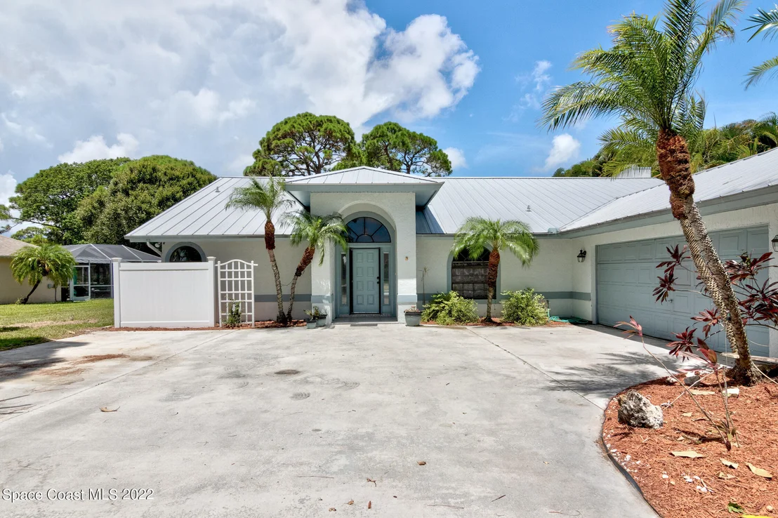 Photo of 4100 Redwood Drive