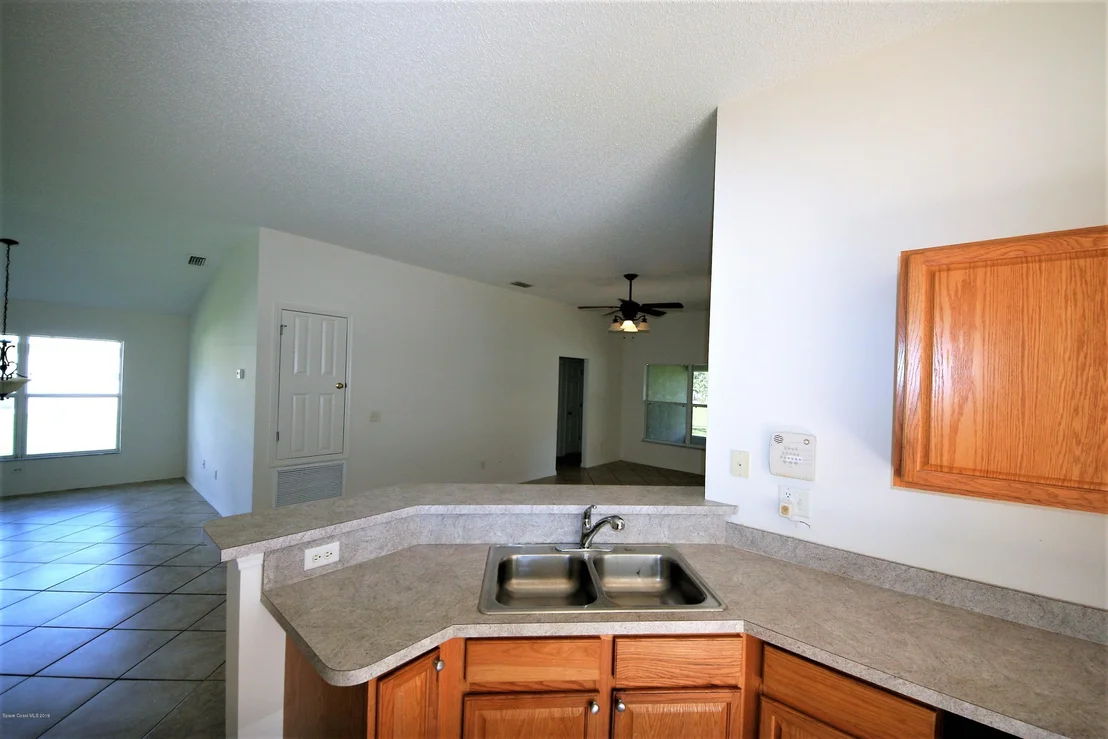 Photo of 1433 Hemingway Boulevard
