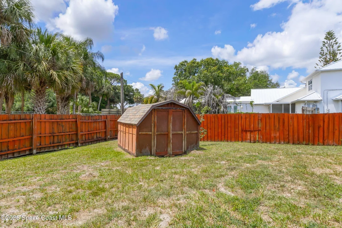 Photo of 460 Neptune Drive NE