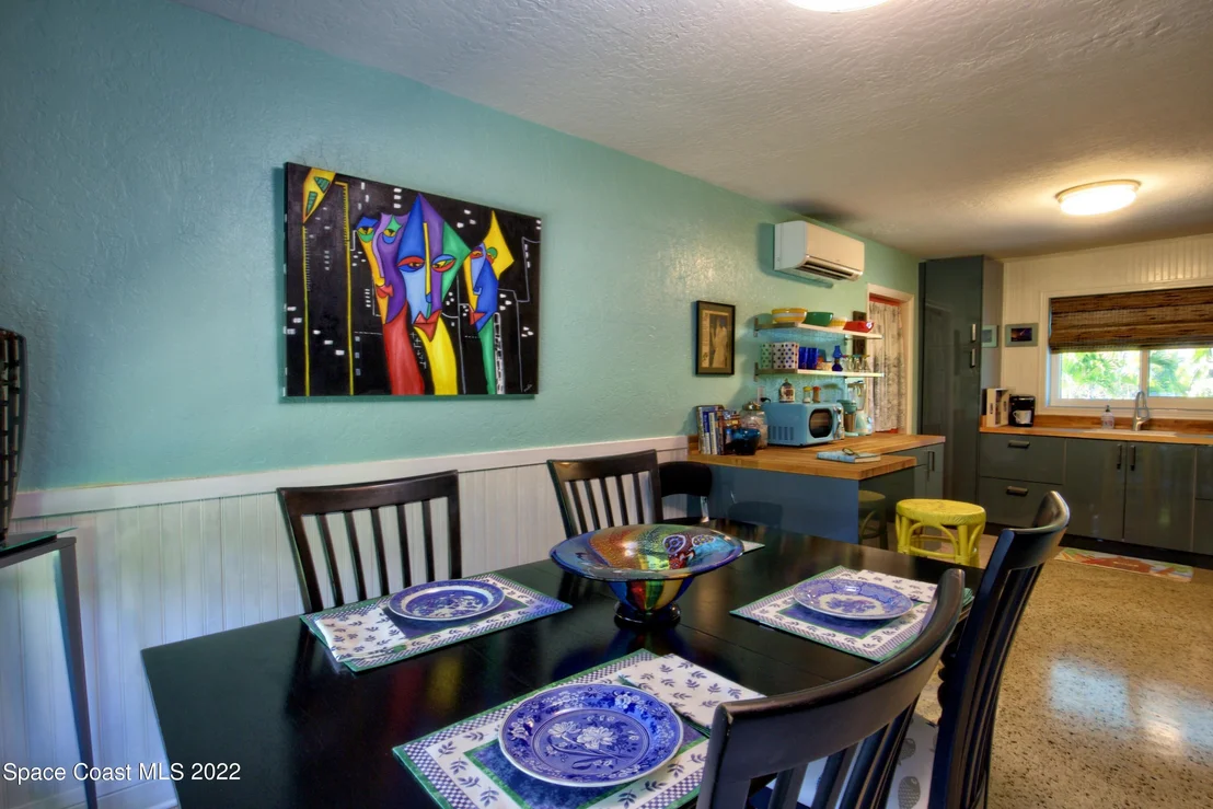 Photo of 153 Clairbourne Avenue