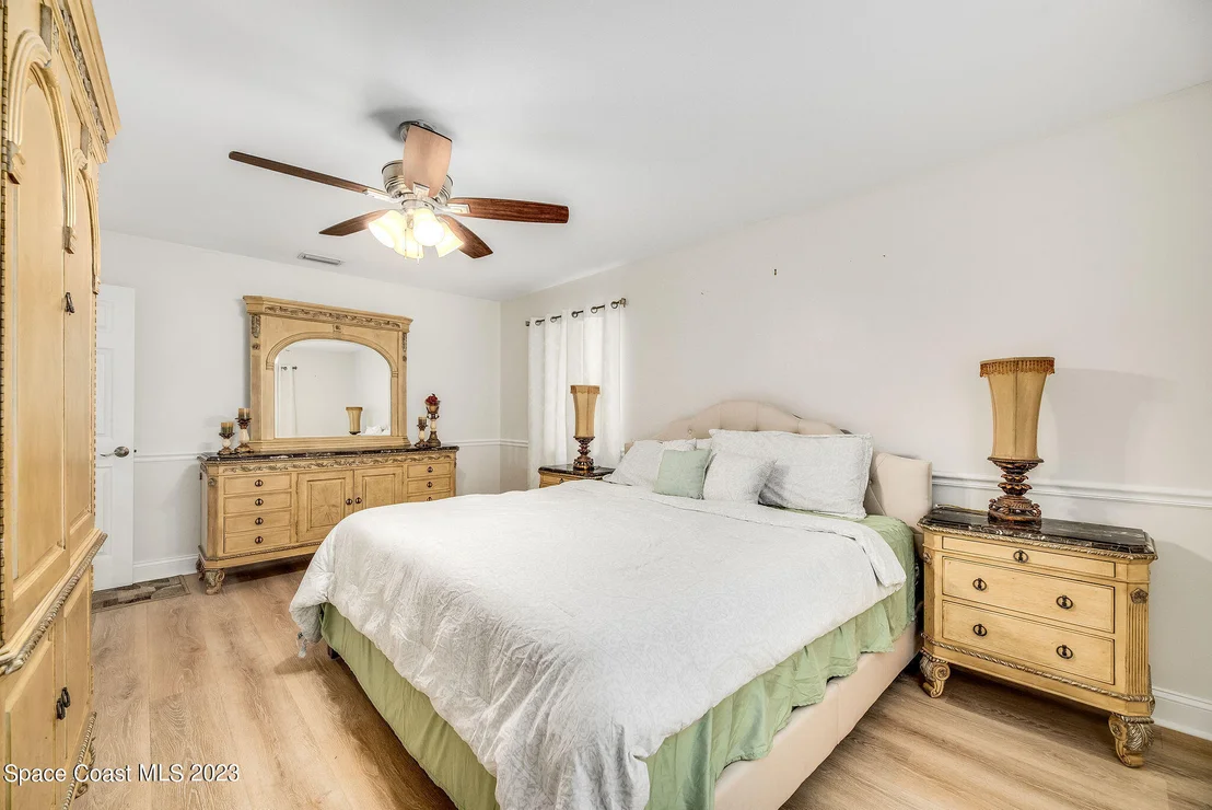 Photo of 4630 Robert Street