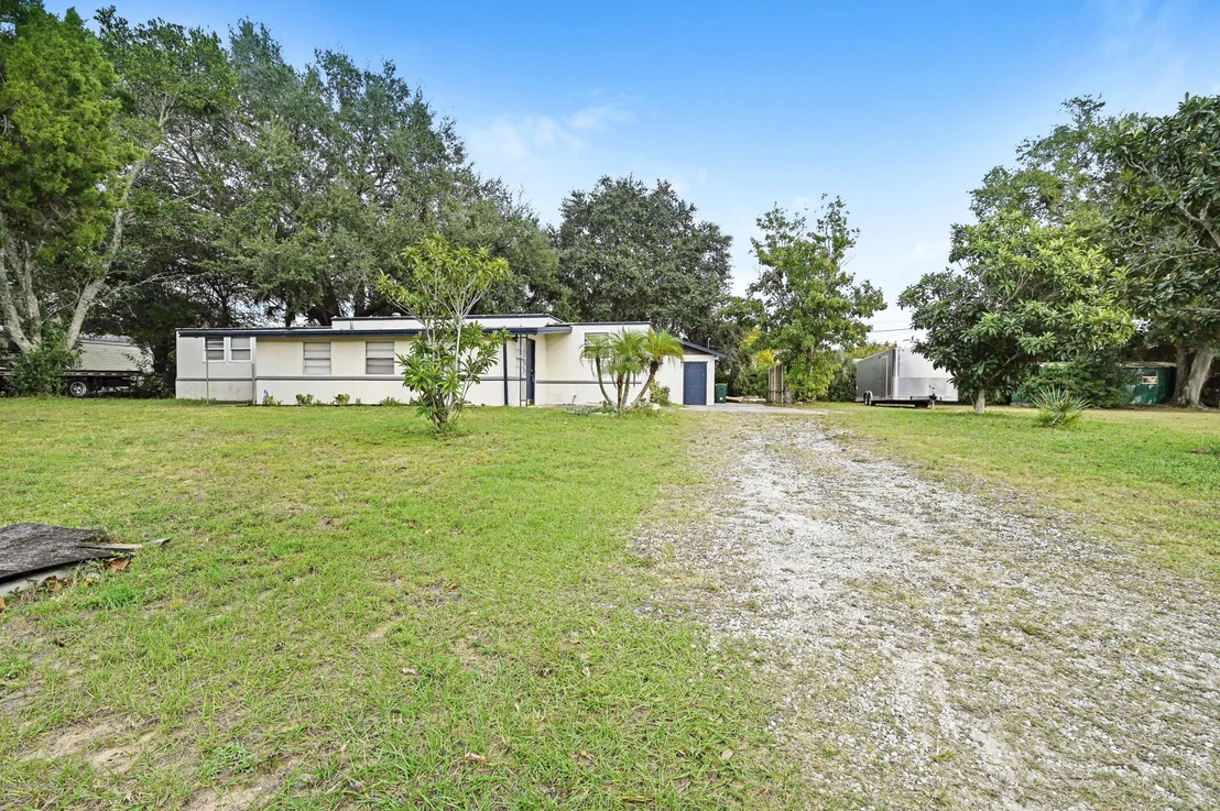 Photo of 6976 Ash Drive