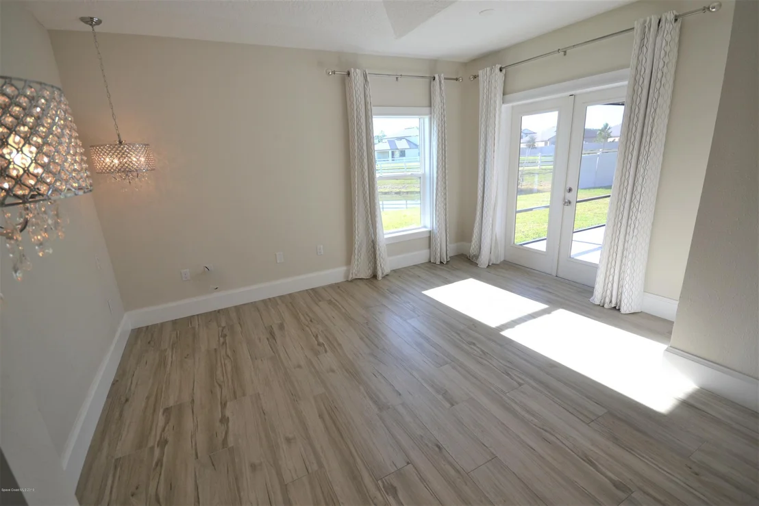 Photo of 960 Fiddleleaf Circle