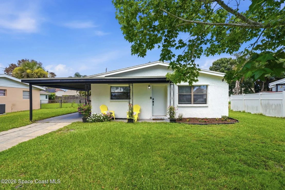 Photo of 2440 Warwick Road