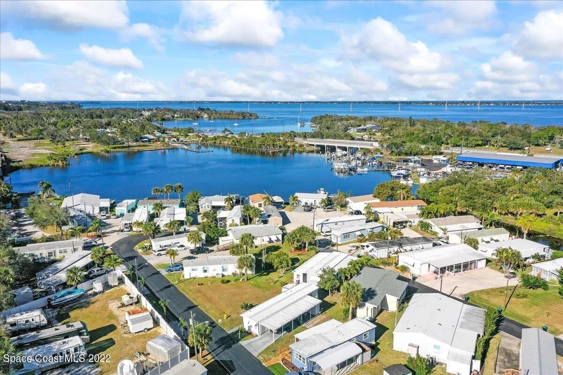 Photo of 3061 Indian River Drive NE