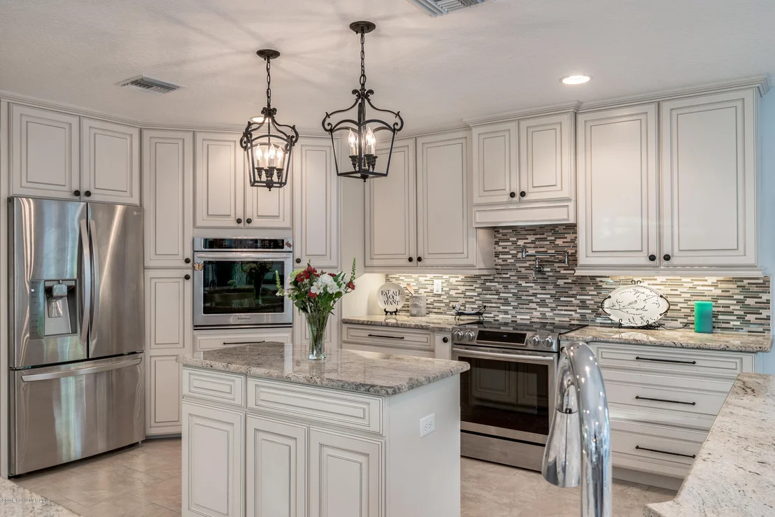 Photo of 905 Magnolia Drive