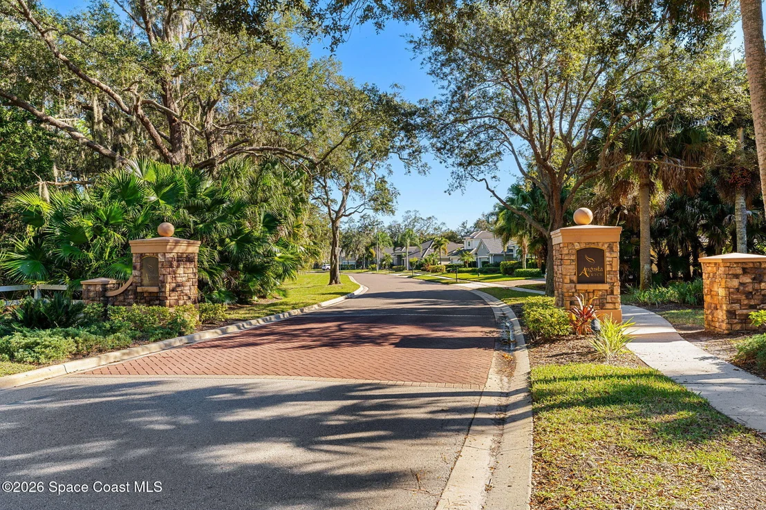 Photo of 1811 Admiralty Boulevard