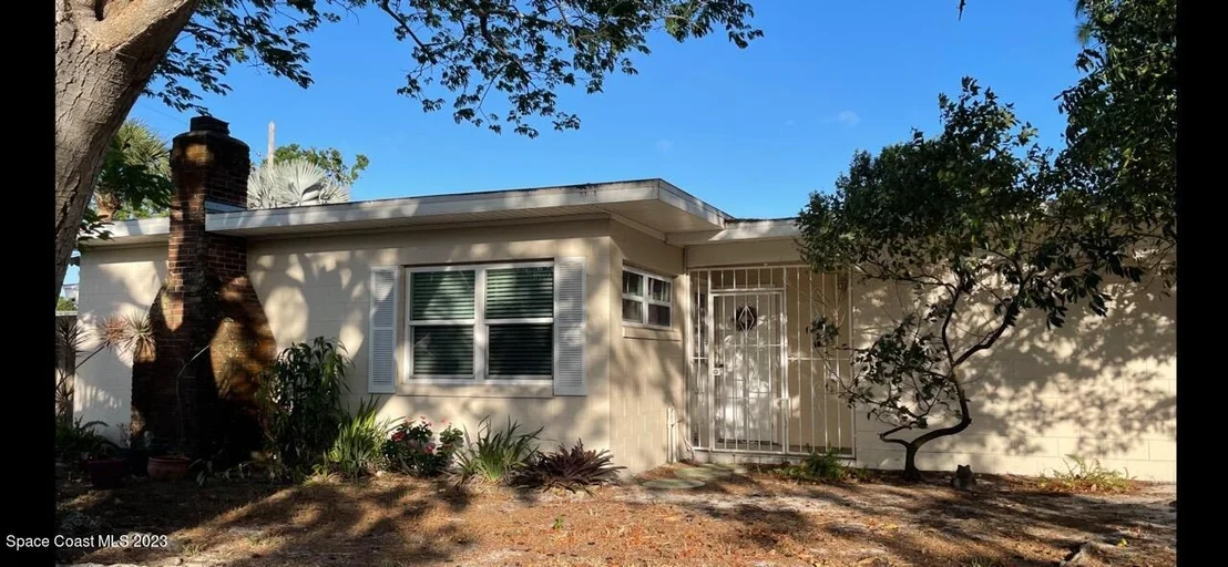 Photo of 1052 Myrtle Lane