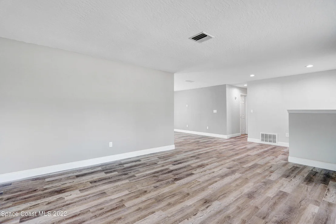 Photo of 950 Waialae Circle NE