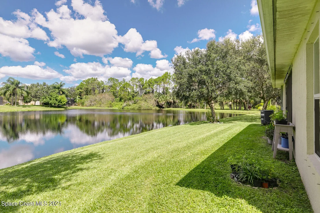 Photo of 2451 Stratford Pointe Drive